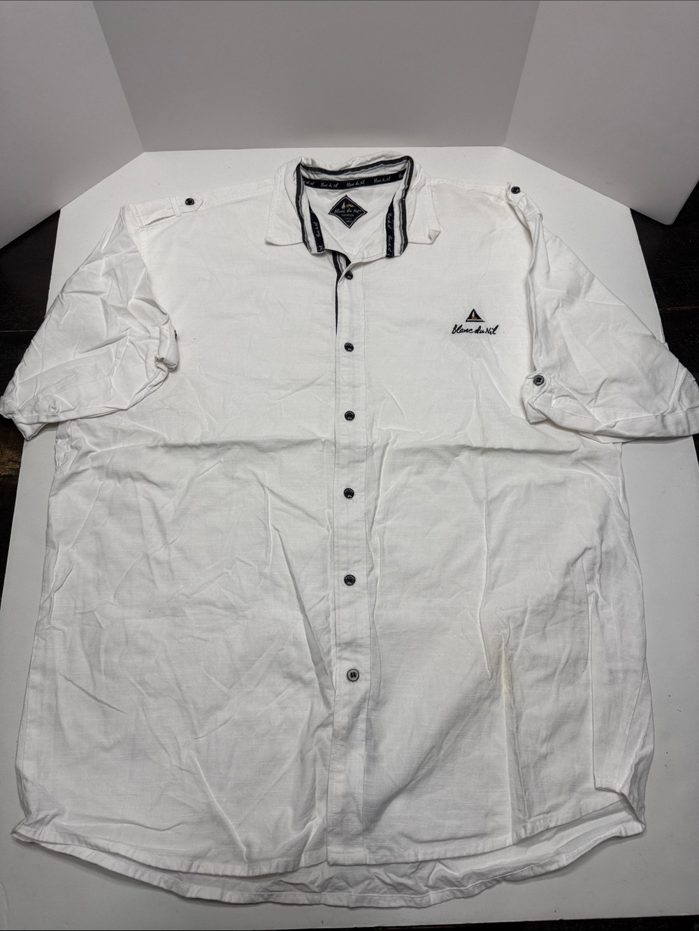 Men's White Short-Sleeve Casual Button-Down Shirt with Contrast Trim